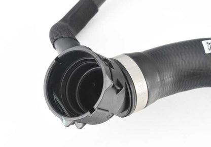 Manguito del radiador motor OEM 17128670667 para BMW X3 G01, G01N y X4 G02, G02N. Original BMW.