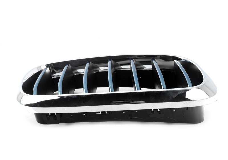 Rejilla decorativa delantera derecha OEM 51137474406 para BMW X5 F15 xDrive40e (03/2015–07/2018). Original BMW.