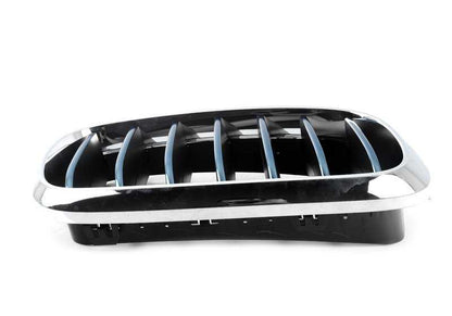 Rejilla decorativa delantera derecha OEM 51137474406 para BMW X5 F15 xDrive40e (03/2015–07/2018). Original BMW.