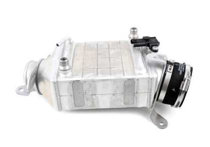 Intercooler OEM 17517589468 para BMW E70, E71. Original BMW.