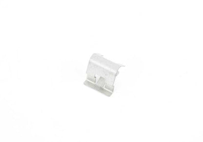Clip de sujeción OEM 51457000979 para BMW E46. Original BMW.