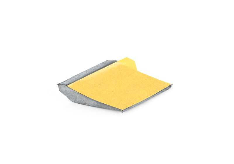 Relleno embellecedor OEM 51131859621 para BMW E24 628CSi y 630CS {modelos 5111, 5121, 5131, 5132, 5141, 5142, 5171, 5172, 5181, 5182}. Original BMW.