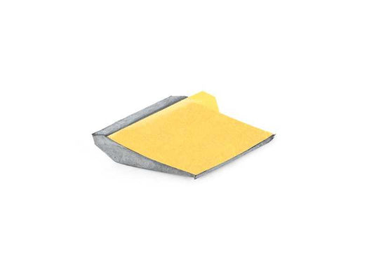 Relleno embellecedor OEM 51131859621 para BMW E24 628CSi y 630CS {modelos 5111, 5121, 5131, 5132, 5141, 5142, 5171, 5172, 5181, 5182}. Original BMW.