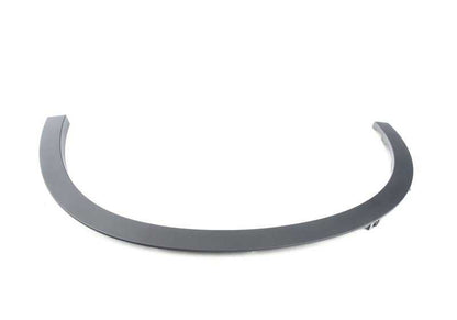 Aletín guardabarros delantero izquierdo OEM 51777469415 para BMW G05. Original BMW.