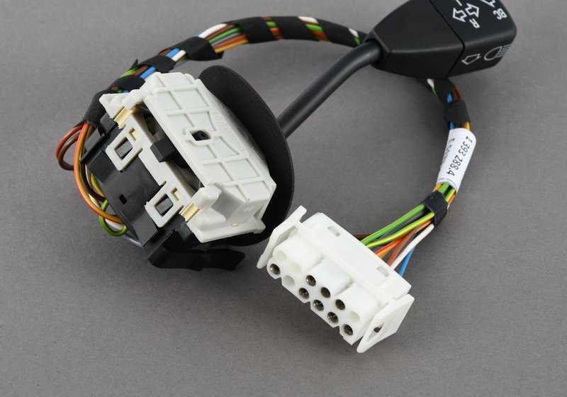 Interruptor de luces e intermitentes OEM 61311393288 para BMW E30, E28, E24, E23, E21. Control de intermitentes, luces cortas y largas. Original BMW.