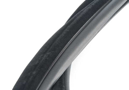 Junta de puerta delantera derecha OEM 51767385026 para BMW F34 y F34N. Original BMW.
