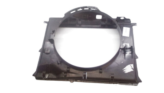 Carcasa del ventilador del radiador OEM 17101438458 para BMW Serie 7 E38 728i (todas las versiones: GE11, GE21, GE22, GE31, GE41, GE42, LGH21, LGH41). Original BMW.
