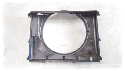 Carcasa del ventilador del radiador OEM 17101438458 para BMW Serie 7 E38 728i (todas las versiones: GE11, GE21, GE22, GE31, GE41, GE42, LGH21, LGH41). Original BMW.