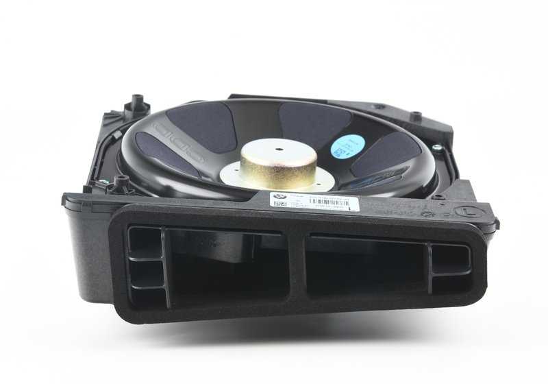 Altavoz subwoofer izquierdo OEM 65139210149 para BMW F20, F21, F22, F23, F87, F30, F31, F34, F80, F32, F33, F36, F82, F83. Original BMW.