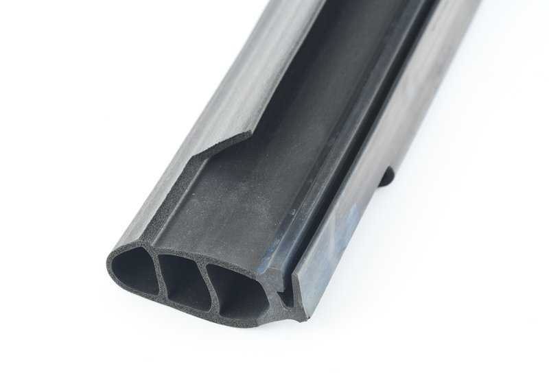 Dichtungshaube für BMW Serie 1 F20, F21, Serie 2 F22, F23, F87, Serie 3 F30, F31, F34, F35, Serie 4 F32, F33, F36 (OEM 51767239146). Original BMW