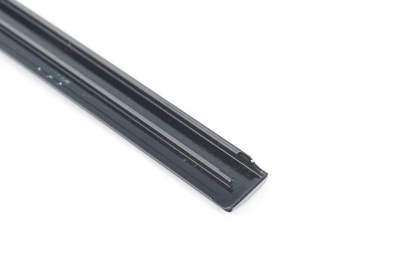 Cobertura del marco de la ventana puerta trasera derecha OEM 51357410044 para BMW G01, G08, F97. Original BMW.