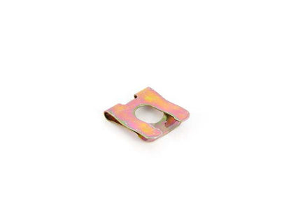 Clip de fijación OEM 07129934925 para BMW E36, E46, E38, E39, E31, Z3, Z8. Pieza original BMW. Ideal para sujeción en interiores o componentes de carrocería.