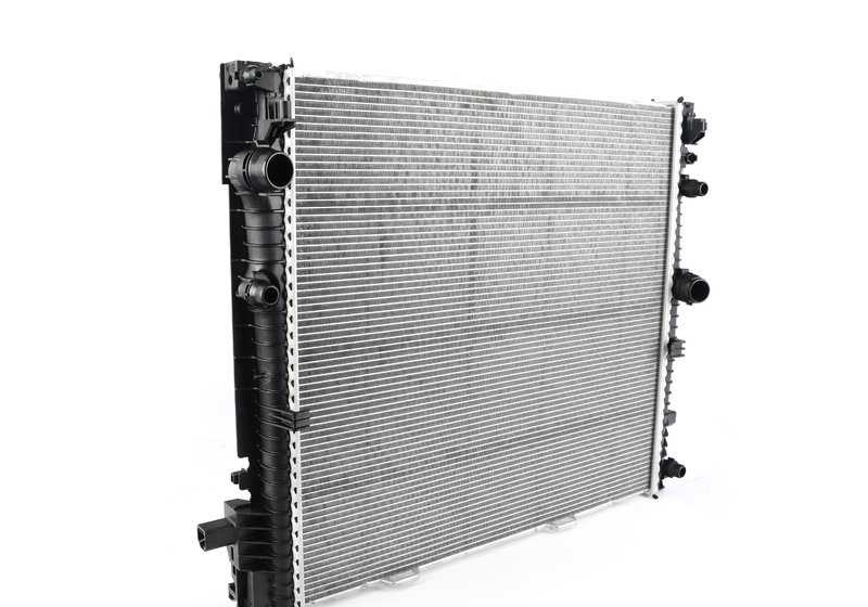 Radiador del sistema de refrigeración OEM 17119797808 para BMW G01, G02. Original BMW.