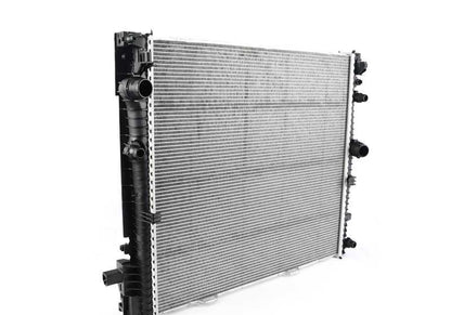 Radiador del sistema de refrigeración OEM 17119797808 para BMW G01, G02. Original BMW.