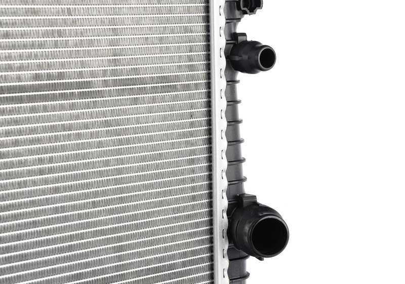 Radiador del sistema de refrigeración OEM 17119797808 para BMW G01, G02. Original BMW.