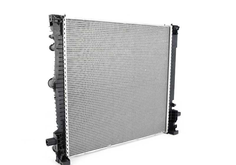 Radiador del sistema de refrigeración OEM 17119797808 para BMW G01, G02. Original BMW.