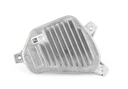 Módulo LED luz diurna derecha OEM 63117428792 para BMW F48, F49. Pieza original BMW.