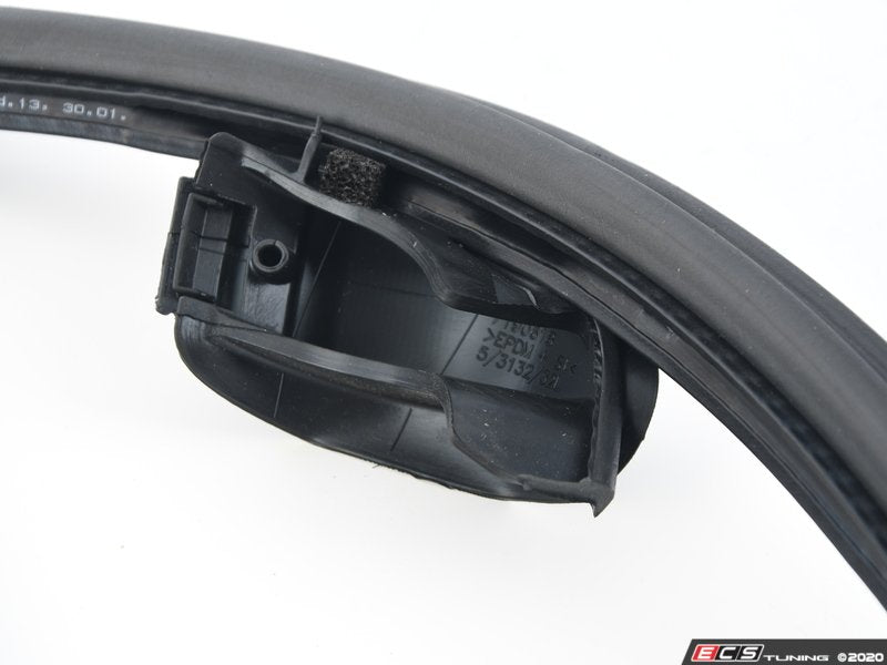 Junta de tapa de portamaletas trasera OEM 51767190618 para MINI Cabrio R57, R57 LCI Cooper, Cooper D... y más. Original MINI.