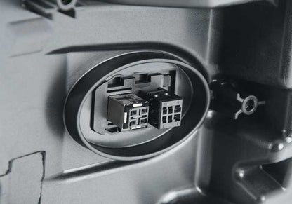 Faro delantero izquierdo Xenón AHL OEM 63117343905 para BMW F10 y F10N. Original BMW.