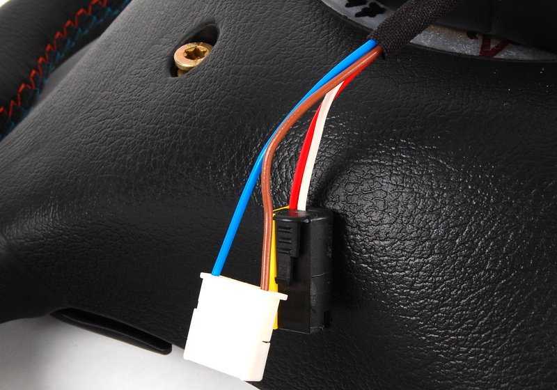 Black leather M sport steering wheel for BMW E36 (OEM 32342228230). Original BMW.