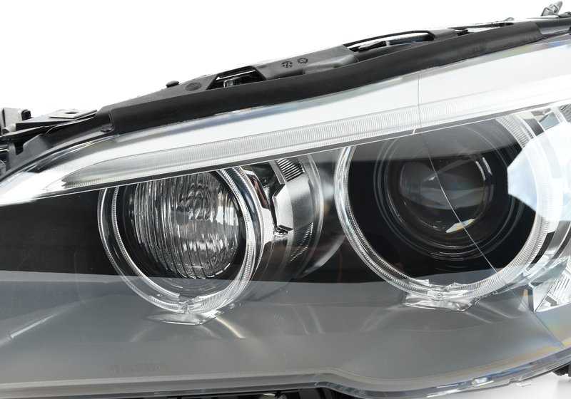 Faro delantero izquierdo Xenón AHL OEM 63117343905 para BMW F10 y F10N. Original BMW.