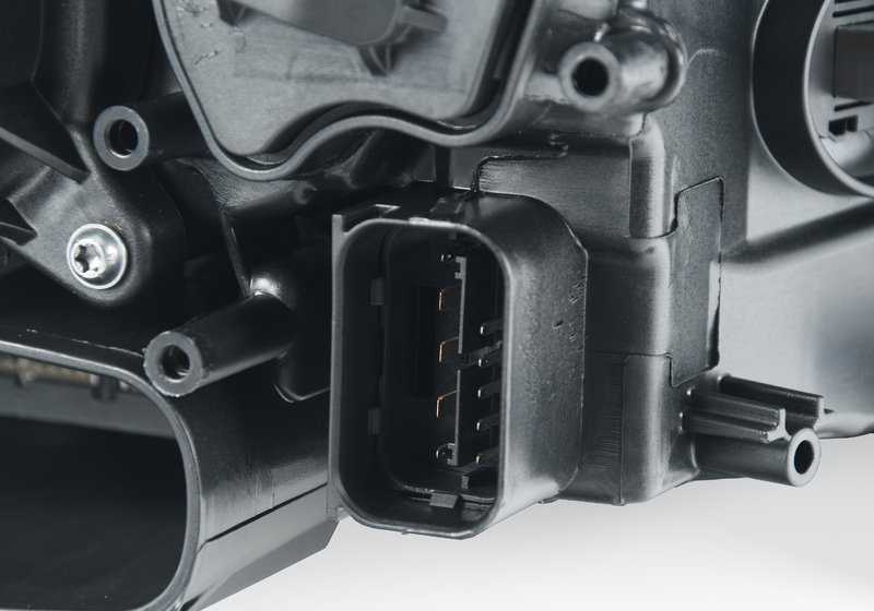 Faro delantero izquierdo Xenón AHL OEM 63117343905 para BMW F10 y F10N. Original BMW.