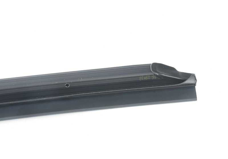 Junta de goma entrada puerta trasera derecha OEM 51228248040 para BMW E38. Original BMW.