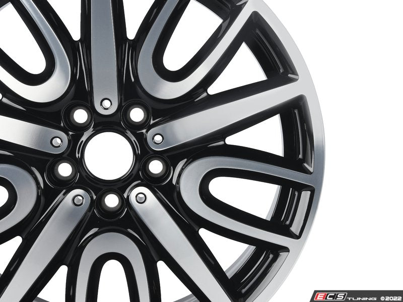 Llanta de aleación ligera 7,5Jx18 ET51 Jet Black Uni OEM 36106875603 para MINI Countryman F60, F60 LCI… y más. Original MINI.