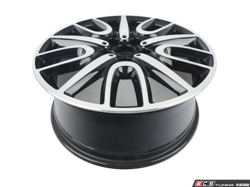 Llanta de aleación ligera 7,5Jx18 ET51 Jet Black Uni OEM 36106875603 para MINI Countryman F60, F60 LCI… y más. Original MINI.