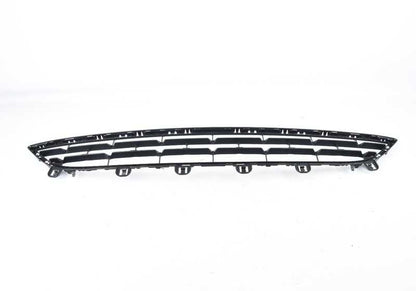 Rejilla central inferior abierta OEM 51117319768 para BMW F16. Original BMW.