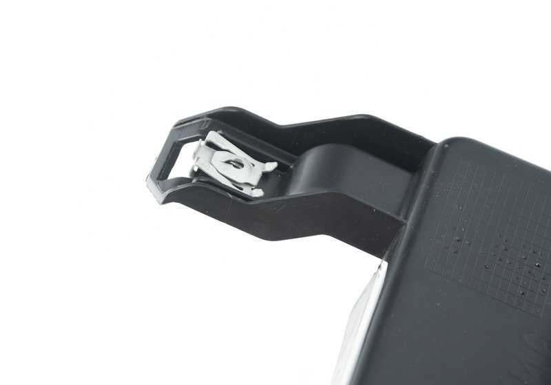 Conducto de aire para radiador derecho OEM 51748059696 para BMW G14, G15, G16. Original BMW.