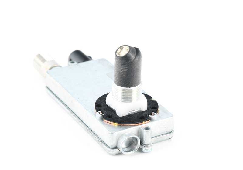 Base d'antenne OEM Rook 65218372071 pour BMW E36 et Z3. Pièce BMW originale pour une réception radio et navigation correcte. Remplacement idéal si l'antenne ne fonctionne pas ou est endommagée. BMW d'origine.