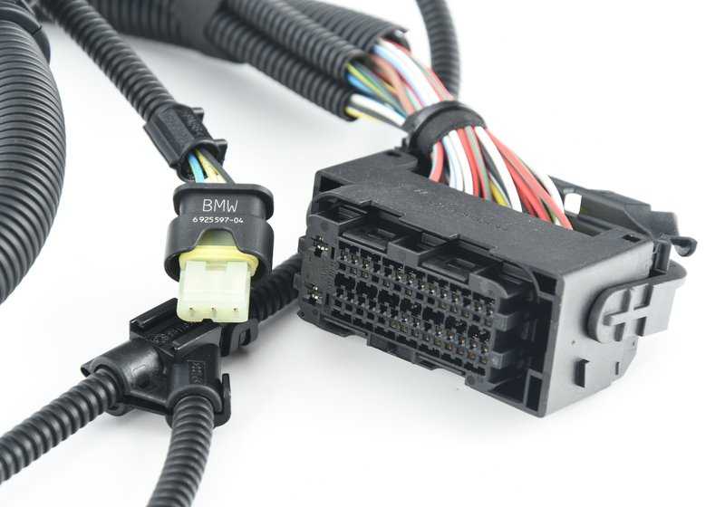 Modulo di cablaggio del sensore del motore 2 OEM 12517631764 per BMW F30, F31, F32, F33, F34, F36, F20, F21, F22, F23, F87. BMW originale.