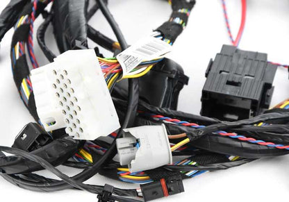 Cavo di riparazione a destra OEM Parte frontale 61119182516 per BMW E90 316i (N45/N43), 318D (M47). Compatibile con i modelli realizzati tra il 2005 e il 2008. BMW originale.