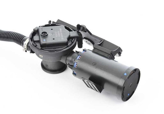 Tubo de ventilación con módulo de diagnóstico de fugas OEM 16137373623 para BMW F90 (M5, M5 CS), G30 (520i). Original BMW.