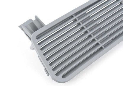 Grille Windy gauche du tableau de bord OEM 51468174167 pour BMW E38 725TDS, 728i. Compatible avec les versions automatiques et manuelles. BMW d'origine.