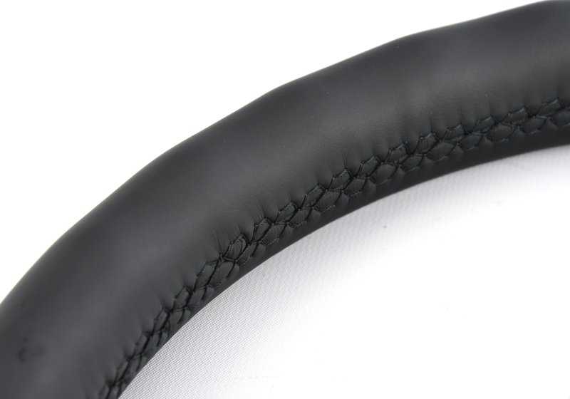 Volante deportivo M en cuero OEM 32307851518 para BMW F45, F46, F48, F39. Compatible con motores diésel y gasolina. Ideal para mejorar estética y agarre. Original BMW.