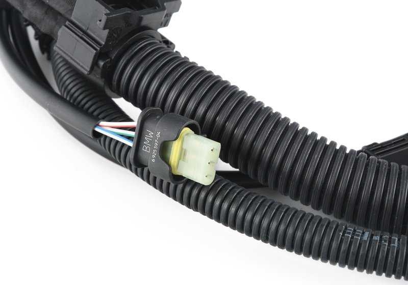 Modulo di cablaggio e trasmissione del motore OEM 12517848469 per BMW F87 (competizione M2/CS/CS Racing), F80 (M3). BMW originale.