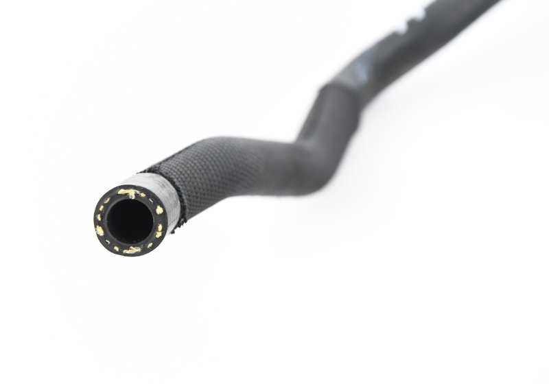 Tubo de ventilación OEM 17122284283 para BMW F10, F06, F12, F13. Original BMW.