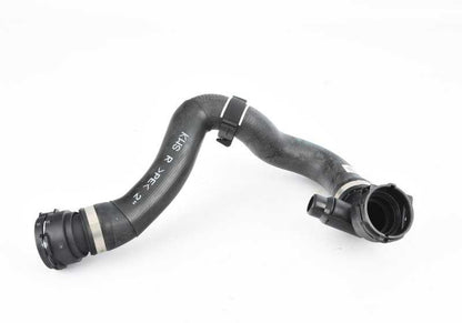 Manguera de radiador a motor OEM 17128662841 para BMW F23, F30, F31, F32, F33, F34, F36. Compatible con versiones M240i, 340i y variantes xDrive. Original BMW.