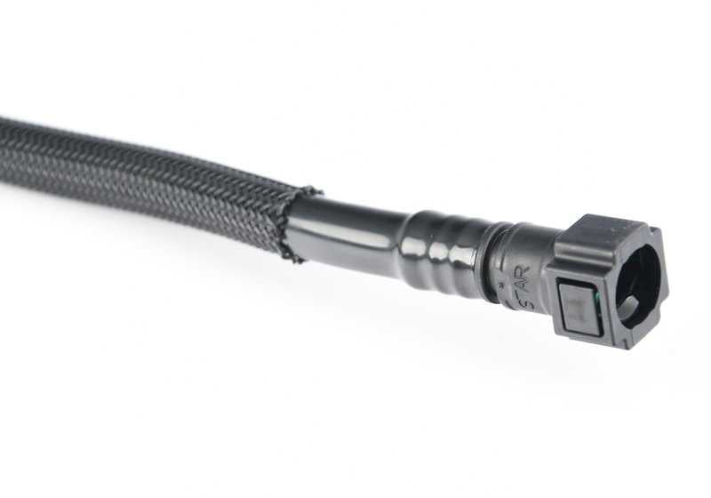Tubo de ventilación del depósito con resonador OEM 13908670276 para BMW F40. Original BMW.