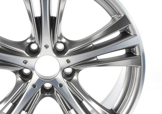 Llanta de aleación diseño estrella 407 OEM 36116857565 para BMW F30, F31, F32, F33, F36. Original BMW.
