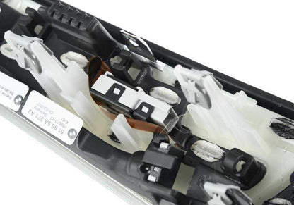 Juego de molduras interiores M Performance en carbono y Alcantara OEM 51955A271A3 para BMW 2er G42 (218i, 220d, 220i, 230i, M240i, M240i xDrive) y BMW 3er G20 (316d). Original BMW.