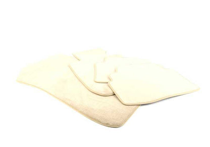 Alfombrillas de moqueta beige OEM 51477316602 para BMW E92 y E92N Coupé y M3 con xDrive. Juego completo para delante y detrás. Original BMW.