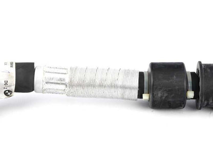 Tubo de sucção de evaporador para compressor OEM 64538377633 para BMW E36. Conduz o líquido de arrefecimento do ar condicionado. BMW original.