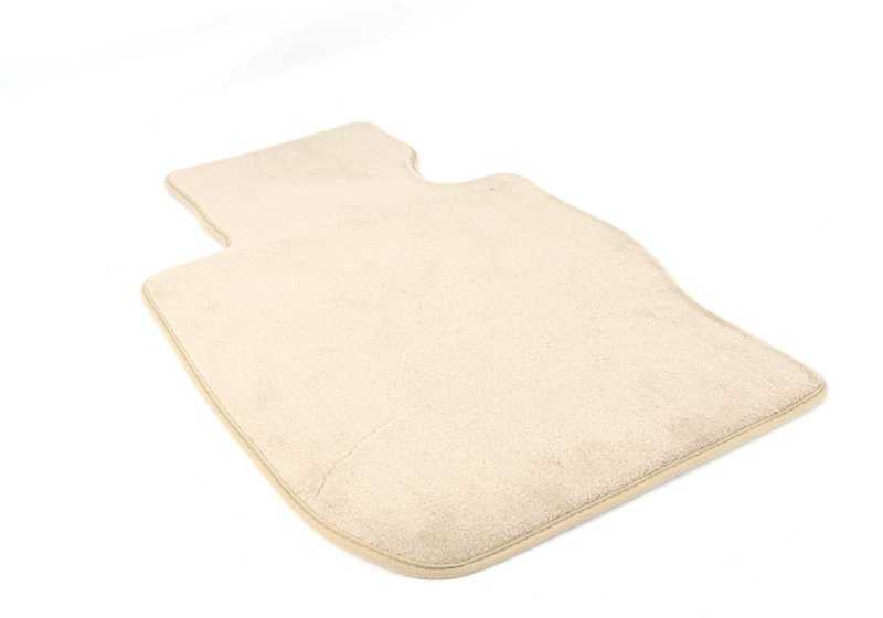 Alfombrillas de moqueta beige OEM 51477316602 para BMW E92 y E92N Coupé y M3 con xDrive. Juego completo para delante y detrás. Original BMW.