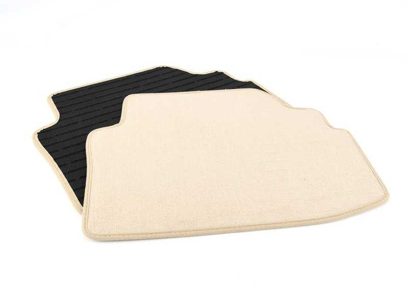 Alfombrillas de moqueta beige OEM 51477316602 para BMW E92 y E92N Coupé y M3 con xDrive. Juego completo para delante y detrás. Original BMW.