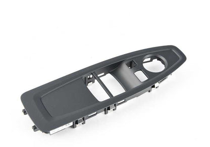 Marco interruptor elevalunas lado conductor OEM 51417324672 para BMW F32, F33, F82. Original BMW.