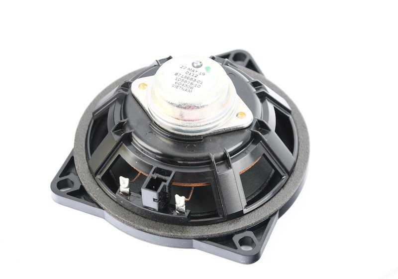 Altavoz medio estéreo OEM 65138715683 para BMW F52, F45, F46, F10, F11, F18, E84, F48, F49, F39. Original BMW.
