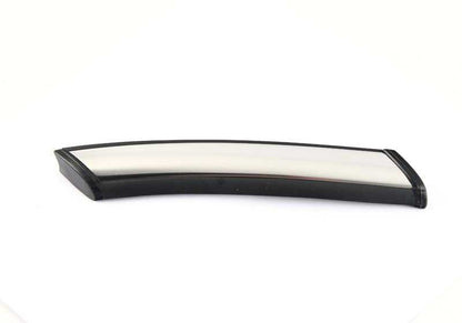 Embellecedor lateral delantero derecho OEM 51139803778 para MINI R55, R56, R57, R58, R59, R60, R61. Original MINI.